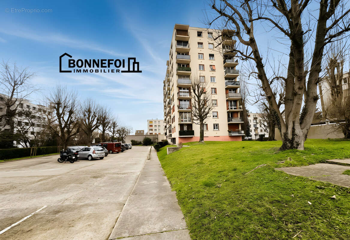 Appartement à CHAMPIGNY-SUR-MARNE