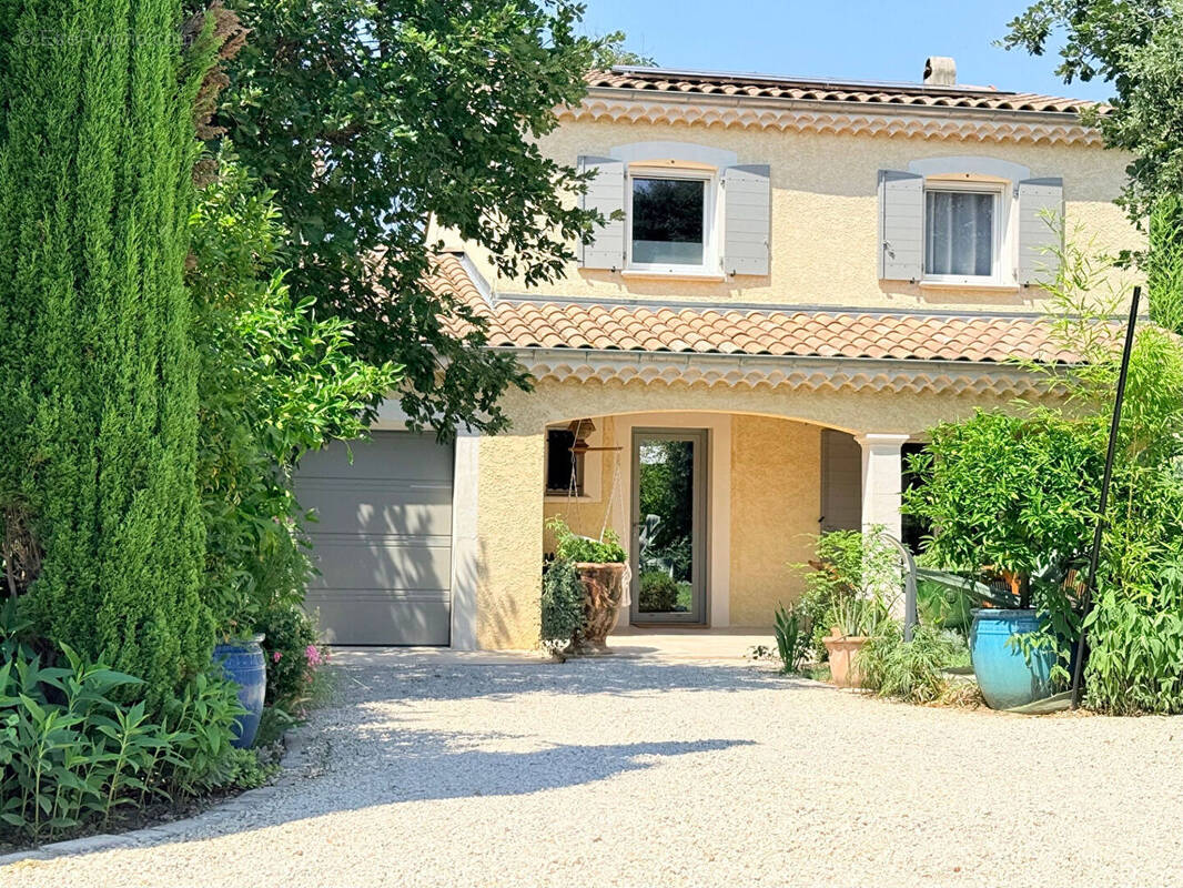 Maison à SAINT-PAUL-TROIS-CHATEAUX