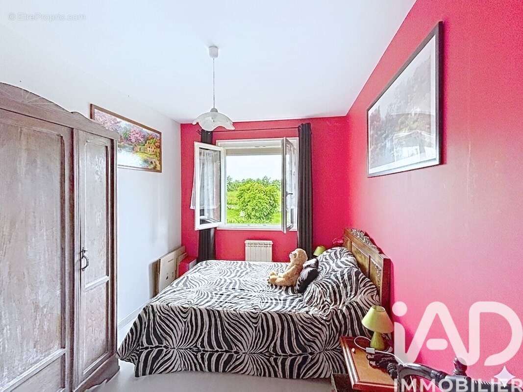Maison 110 m² à Branges  - photo 6