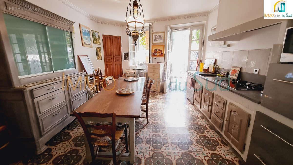 Maison à LEZAN