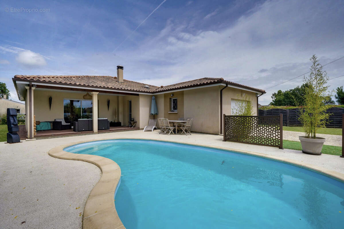 A vendre - Maison familiale au Haillan ! - photo 2