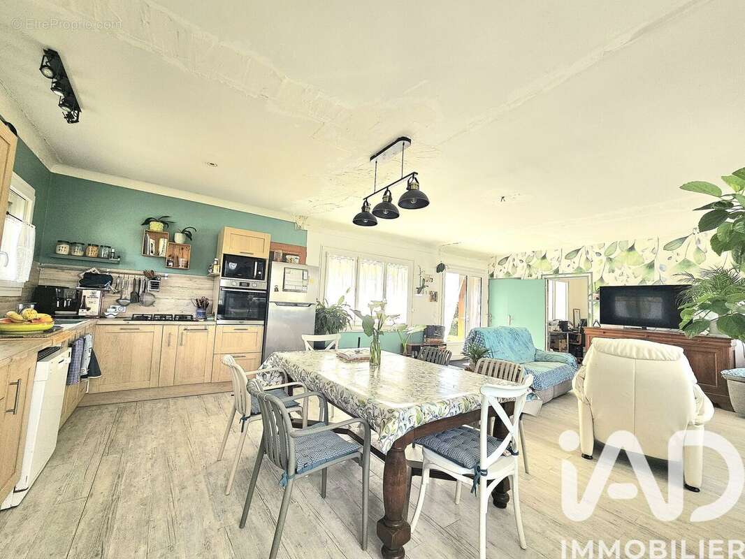 Maison 96 m² à Saint-Georges-De-Rex  - photo 6