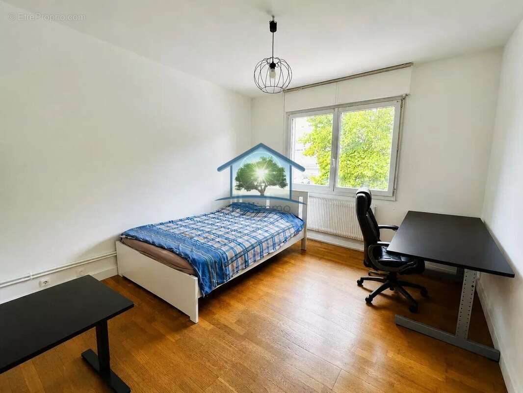 Talence – Maison familiale avec jardin, garage et dépendance aménageable - photo 8