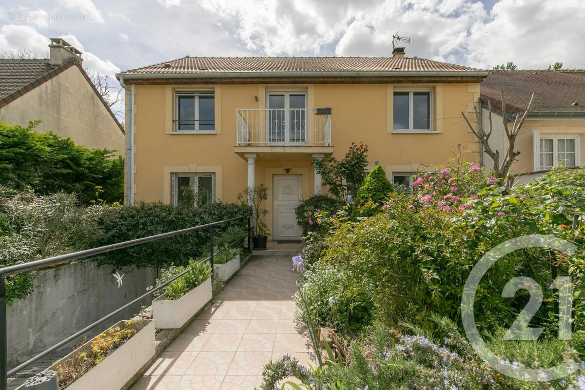 Maison à CHAMPIGNY-SUR-MARNE