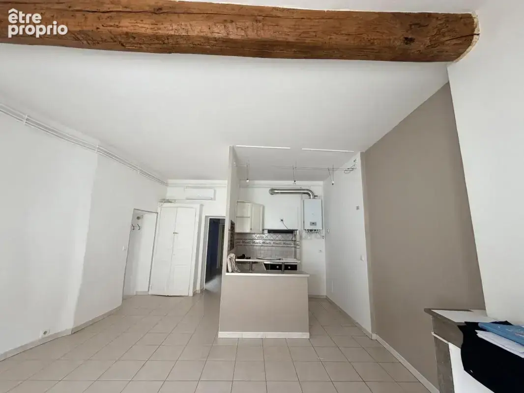 Appartement de type 2 idéalement situé dans le coeur historique de nîmes - photo 2