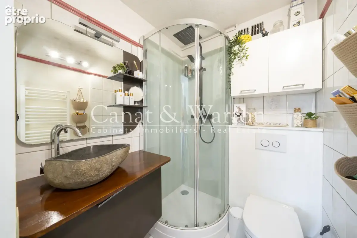 À 2 kms du centre: villa rénovée avec piscine à cavalaire avec vue mer & collines - photo 9