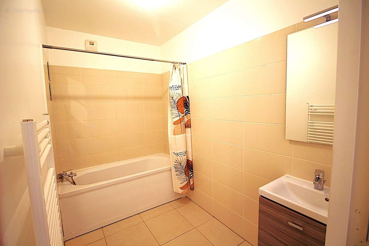 Appartement à SARROLA-CARCOPINO