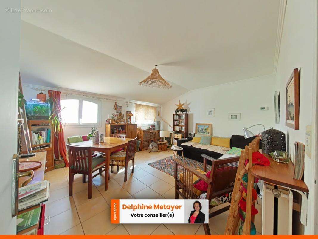 Appartement T4 86 m² Draguignan Centre, 3 Ch, balcon & Tout-à-Pied (Fort Potentiel !) - photo 4