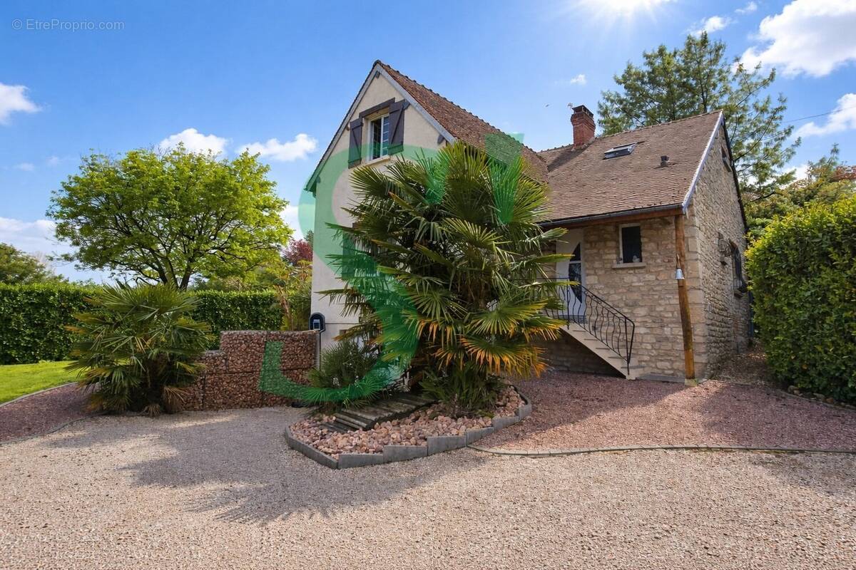Maison à CHARS