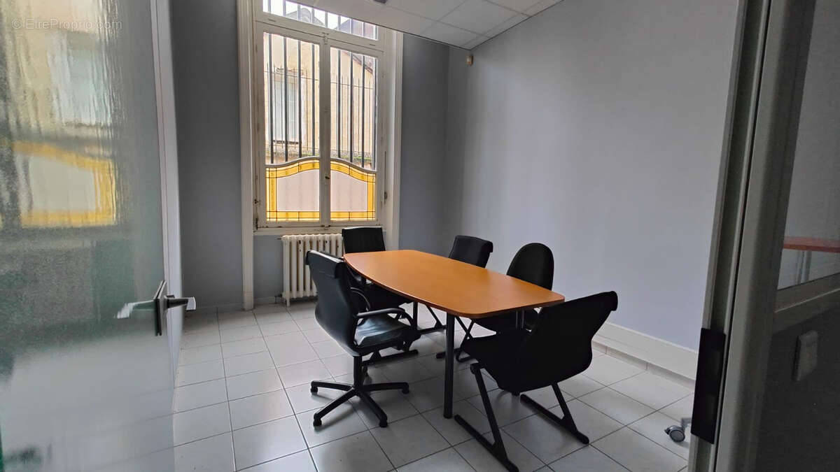 Locaux commerciaux / Bureaux - Provins - photo 3