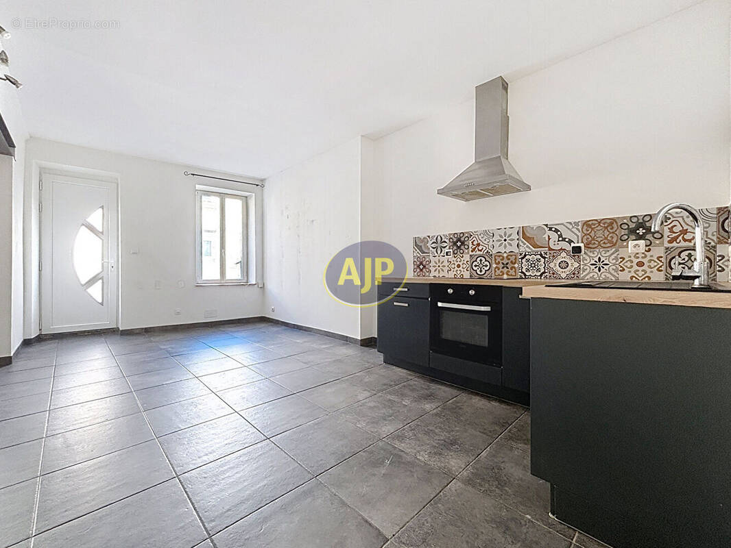 Maison à TONNAY-CHARENTE