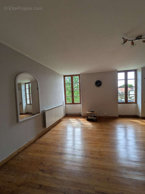 Maison à AUTHON-EBEON