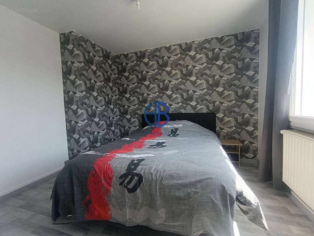 Appartement type 4, cave et garage et place de parking - photo 5