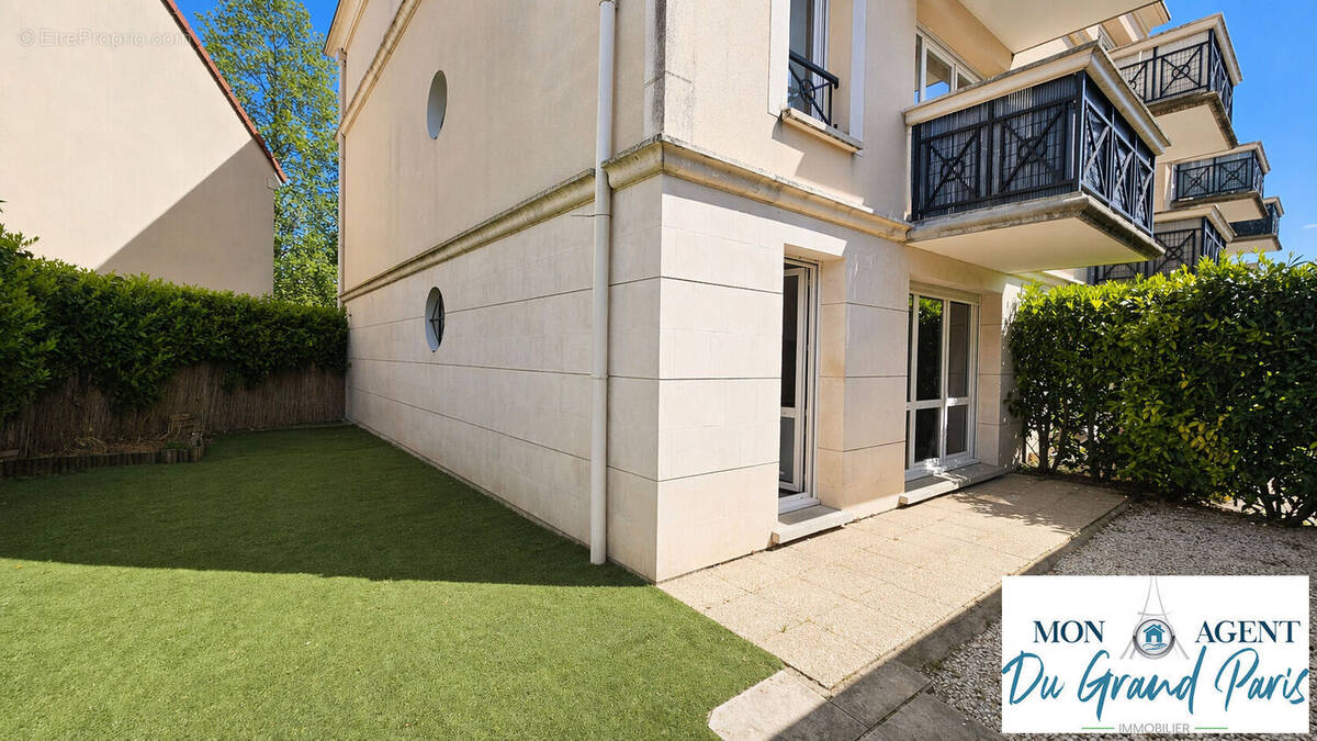 Appartement à MAGNY-LES-HAMEAUX