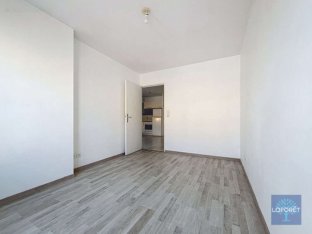 Appartement à CHILLY-MAZARIN
