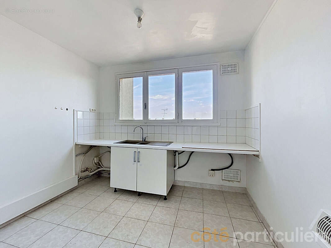 Appartement à SAINT-MAUR-DES-FOSSES