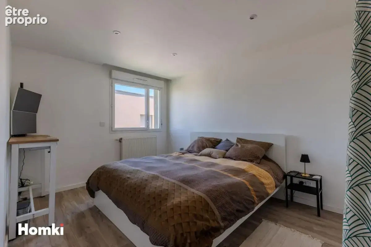 COUP DE CŒUR GARANTI — Duplex T5 atypique 104 m²  Terrasse  Vue Parc  Saint-Priest, Rue Claude Berri - photo 7