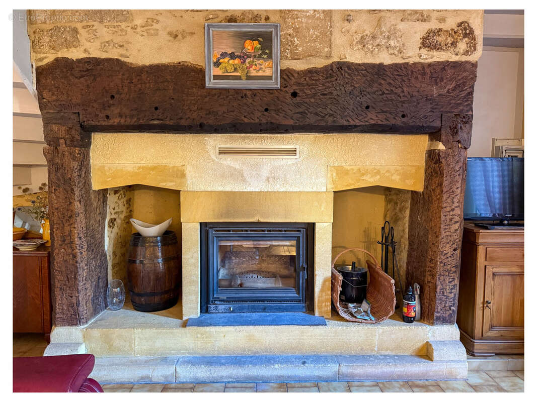 Maison à SAINT-AMAND-DE-COLY