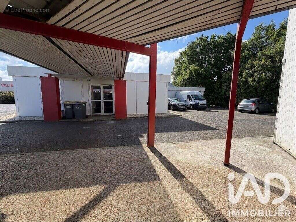 Commerce 452 m² à Loudeac  - photo 2