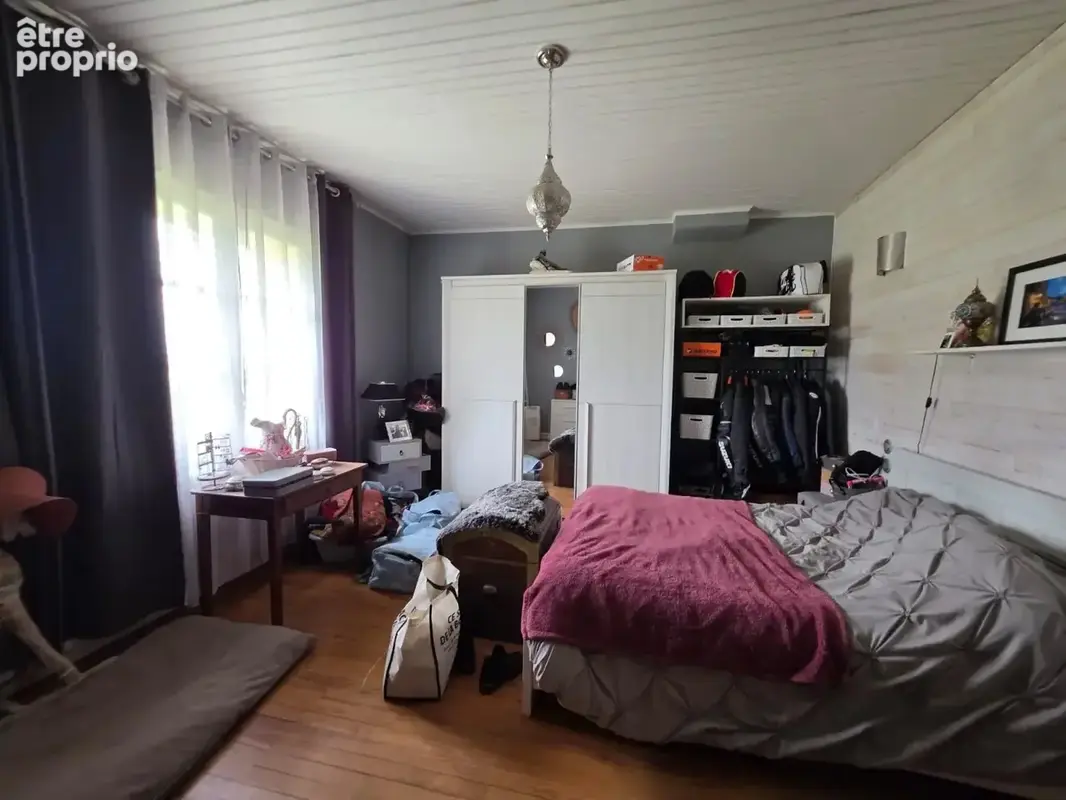 Maison de campagne avec dépendances et terrain proche des commodités - photo 7