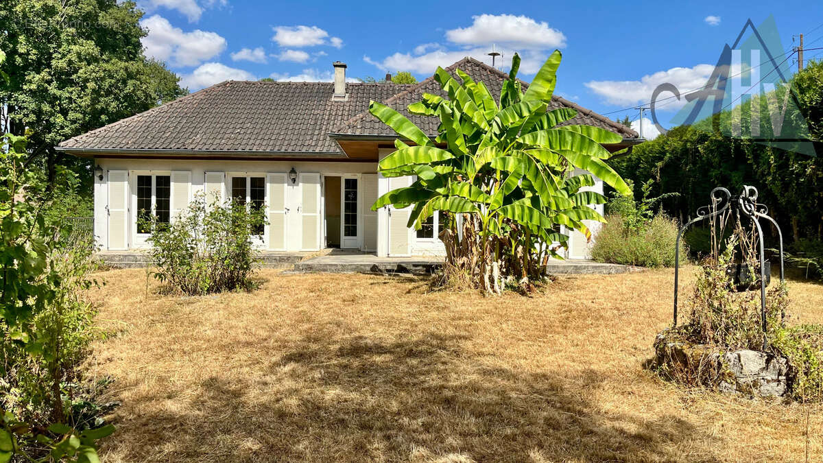 Pavillon sur sous-sol total - 3 chambres - Terrain 1342 m2 - photo 2