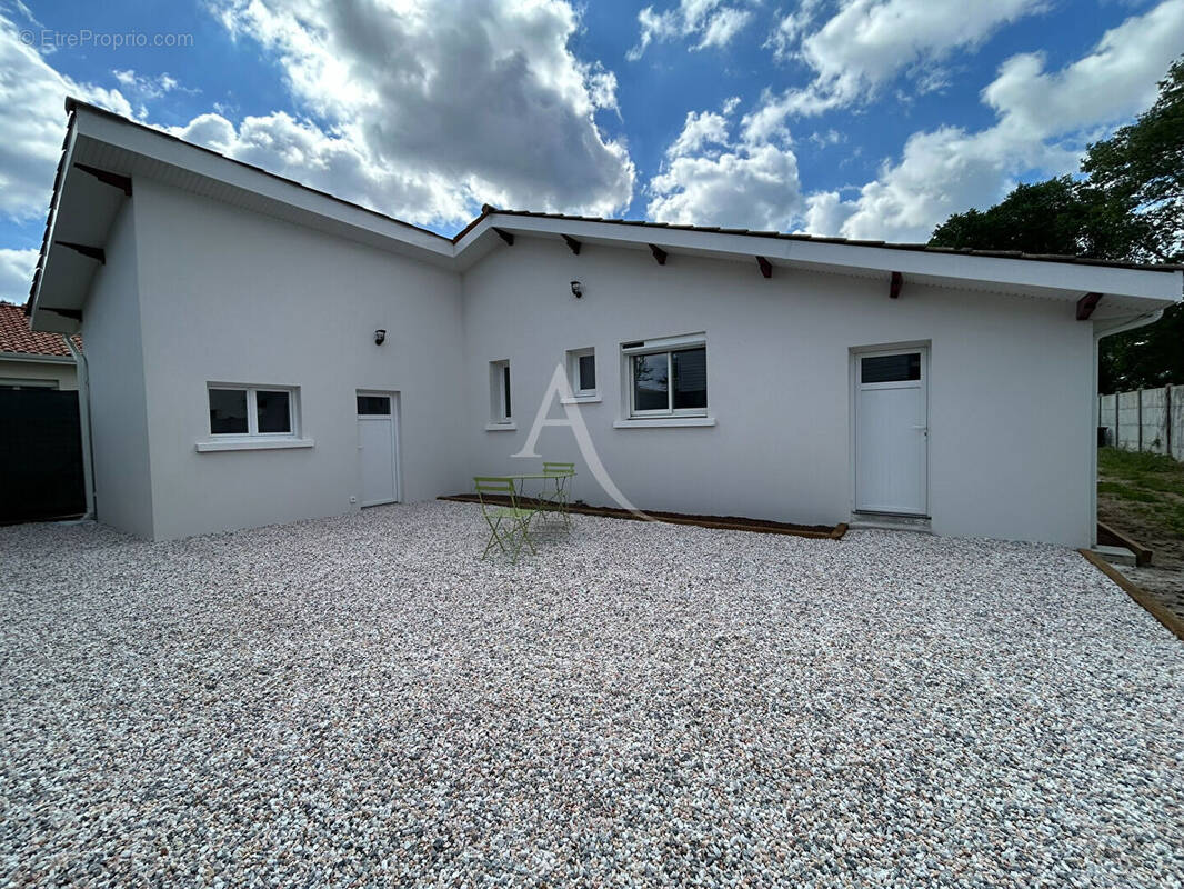 Maison à SAINT-MEDARD-EN-JALLES