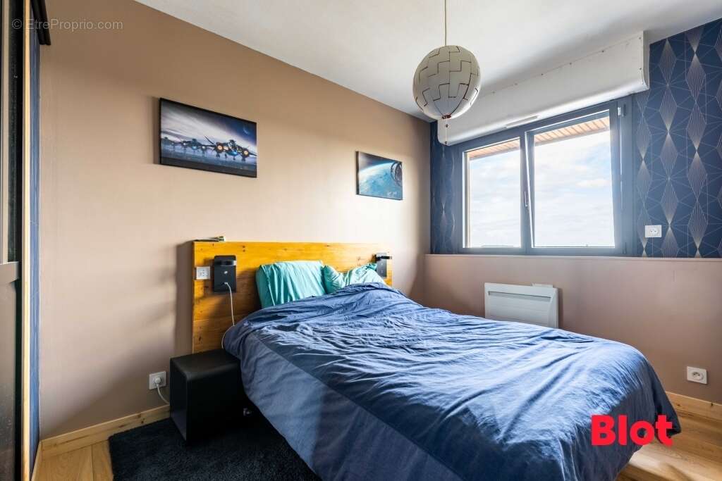 Appartement à MONTFORT-SUR-MEU
