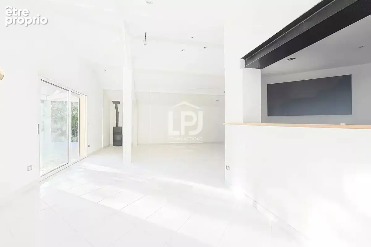 Propriété d’exception – T7 de plain-pied de 177 m² au cœur d’un parc paysager avec piscine et bois privé - photo 7