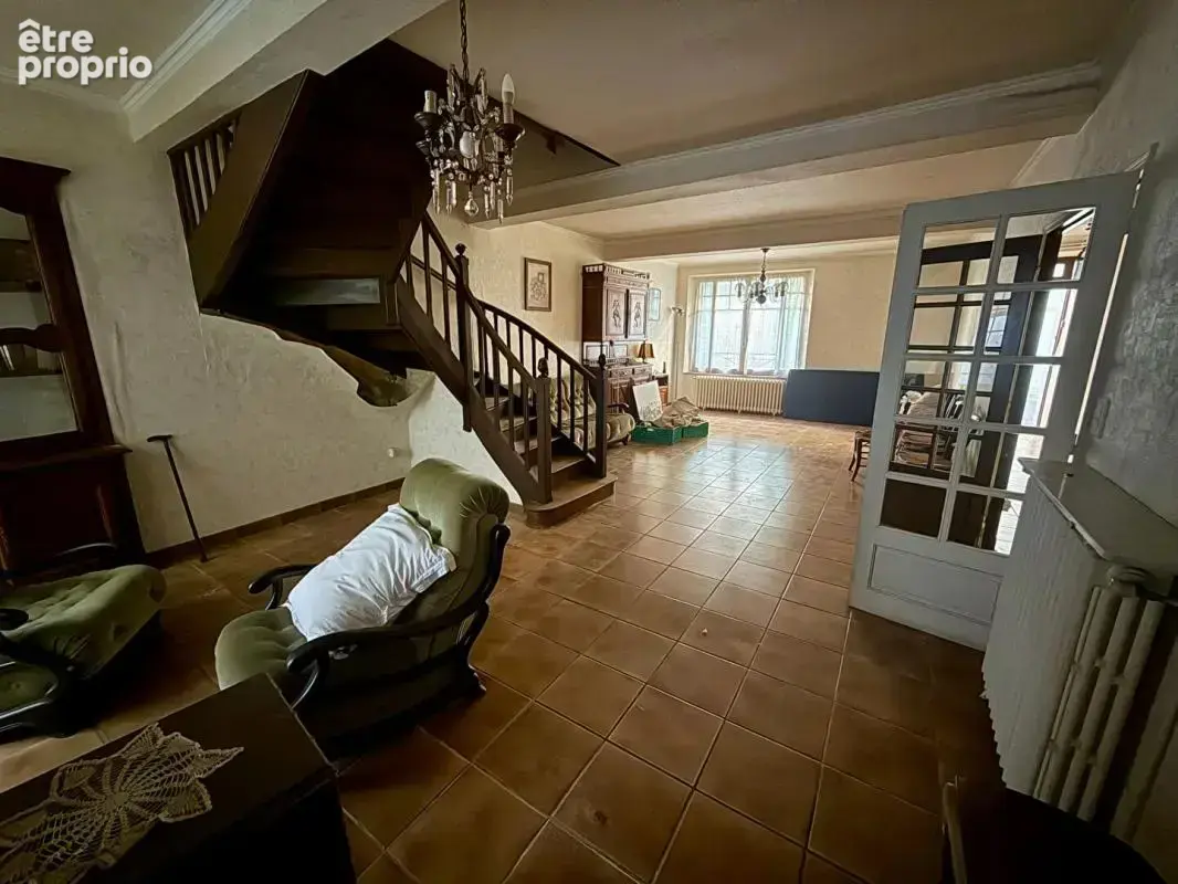 Grande maison de village type 8 à rénover avec garage, patio et volumes généreux à Trèbes - photo 4