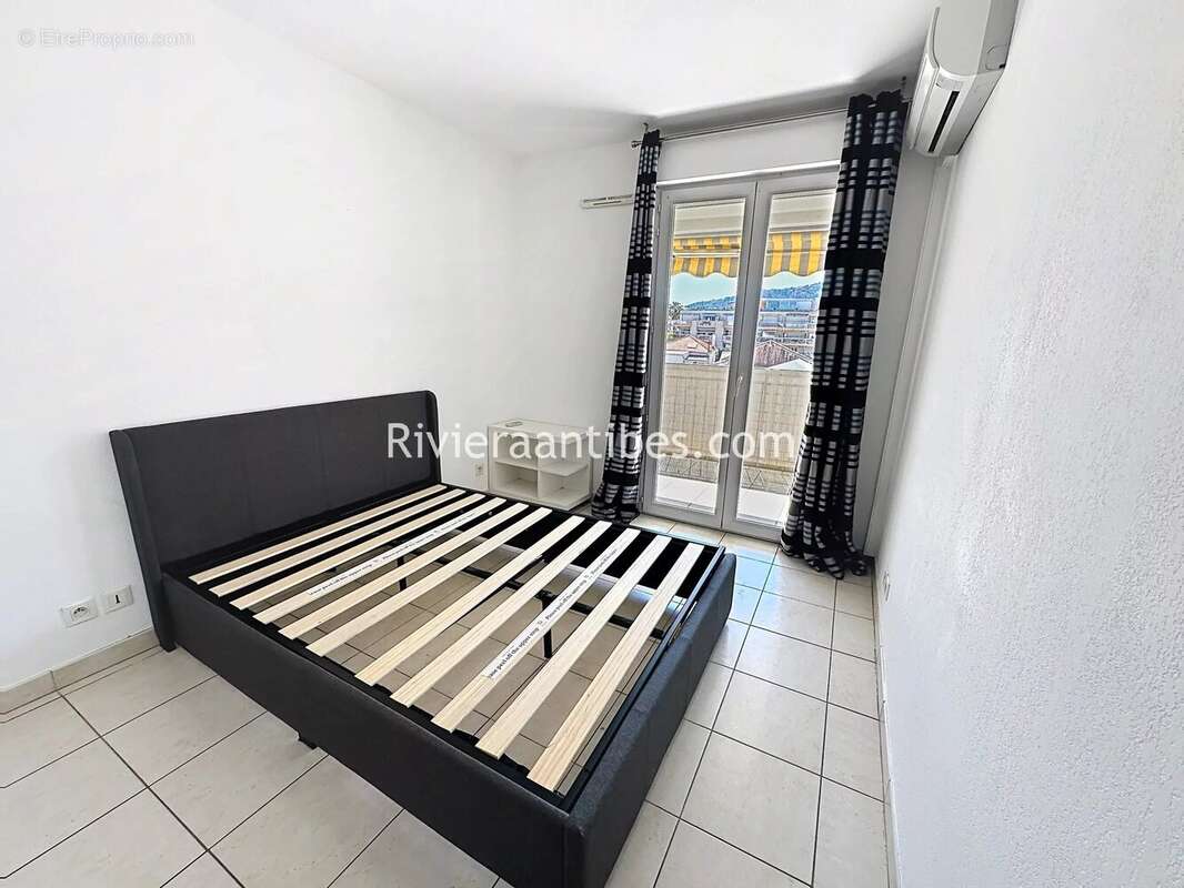 Appartement à VALLAURIS