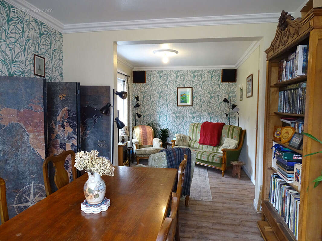 Maison à MAEL-CARHAIX