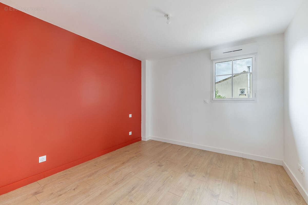 Maison à VILLENAVE-D'ORNON