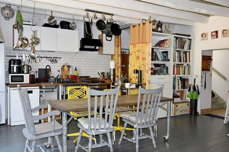 Maison en pierres, 2 chambres avec jardin - photo 2