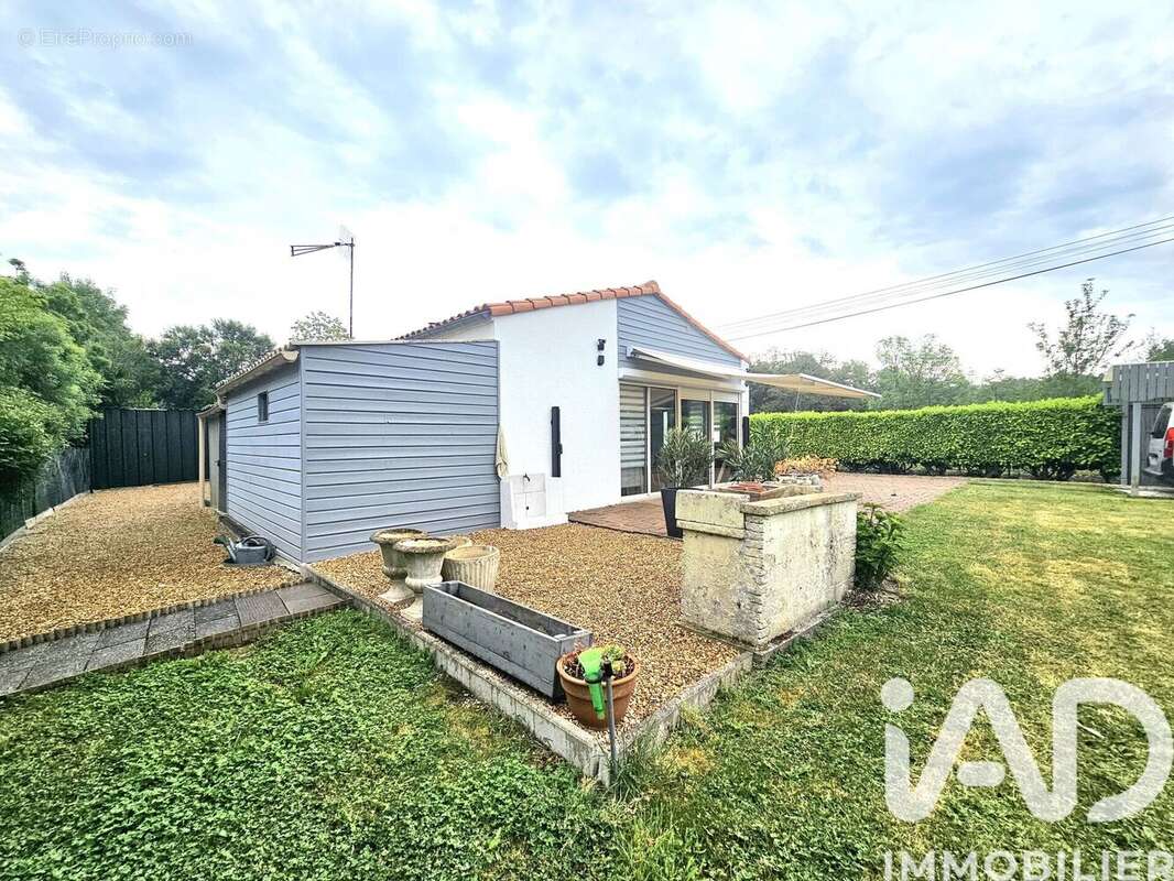 Maison 85 m² à Arcais  - photo 5