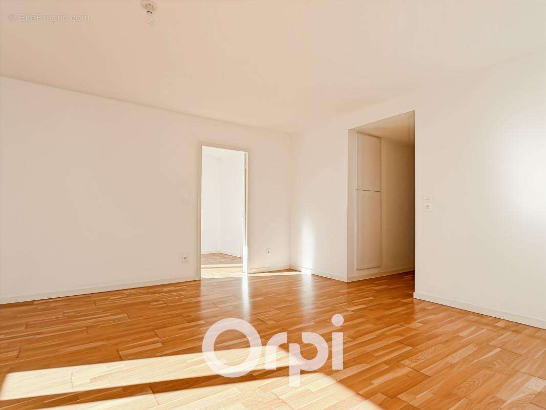 Appartement À Vendre - photo 3