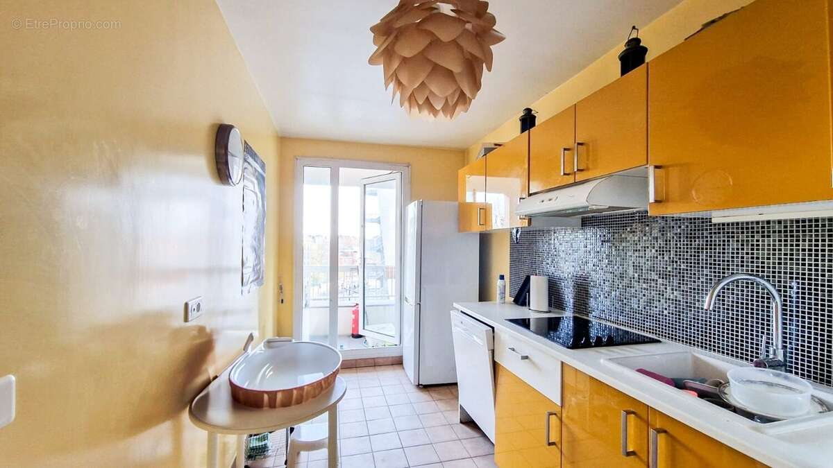 Appartement à PARIS-20E