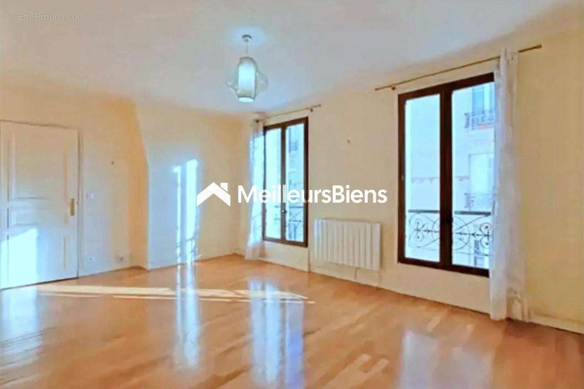Appartement à PARIS-15E