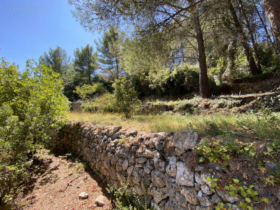 Maison à LE REVEST-LES-EAUX