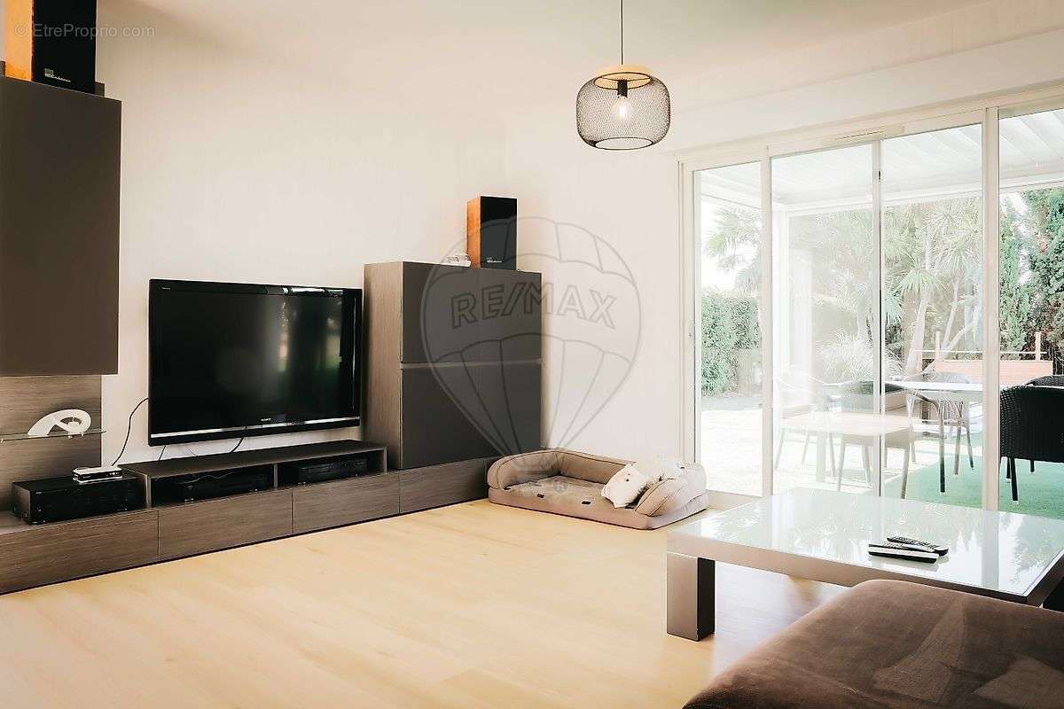 Maison à SAINT-GEORGES-DE-DIDONNE