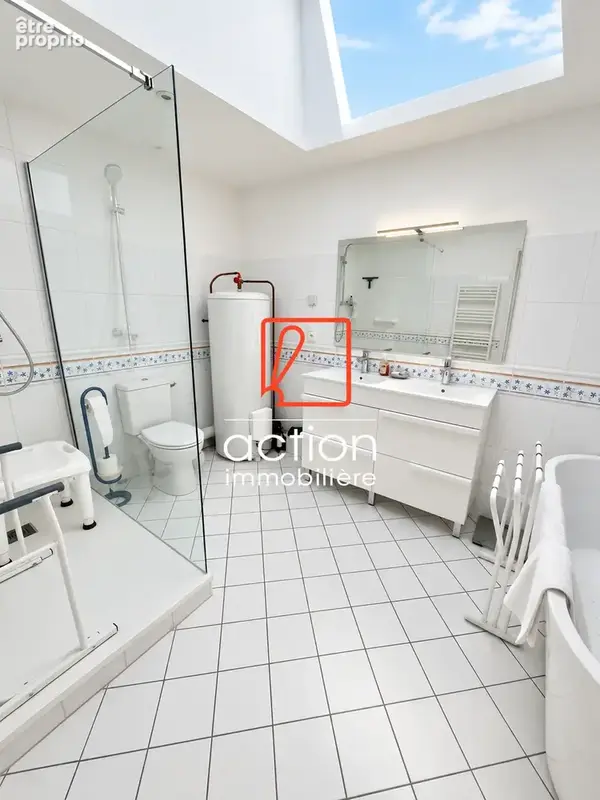 PAIMPOL   Appartement de 160 m2 avec ascenseur privatif et beaux volumes - photo 8