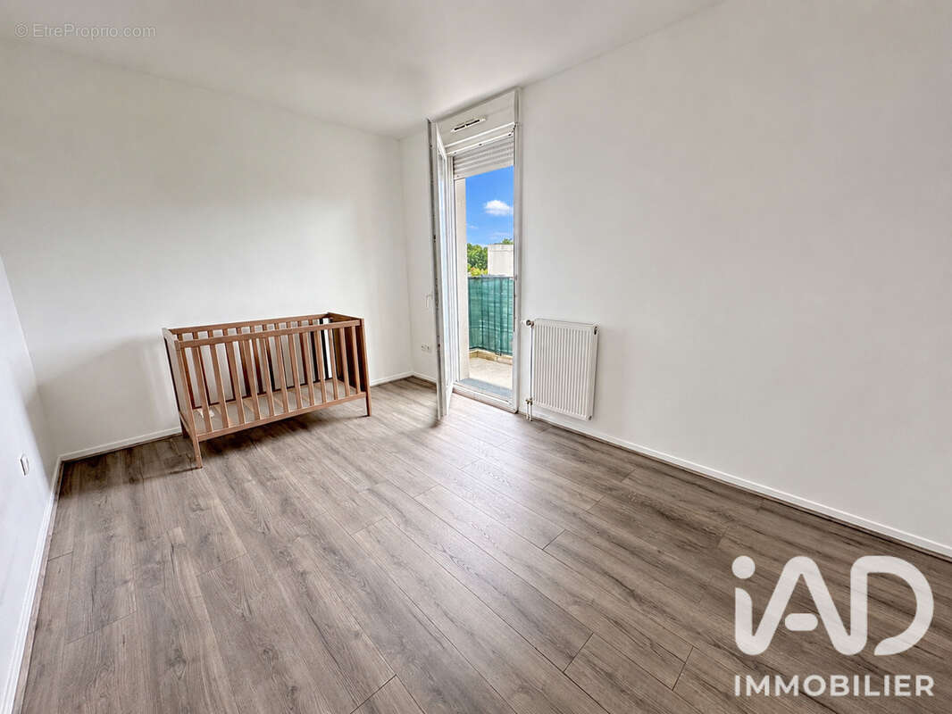 Appartement 72 m² à Fleury-Merogis  - photo 7