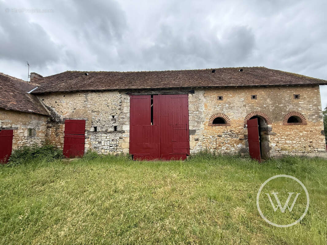Maison à NEUVY-EN-CHAMPAGNE