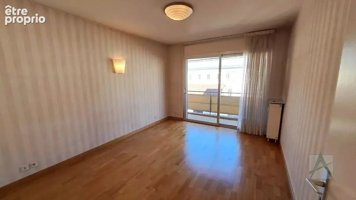 CHAMBERY- T3 avec balcon et parking - photo 13