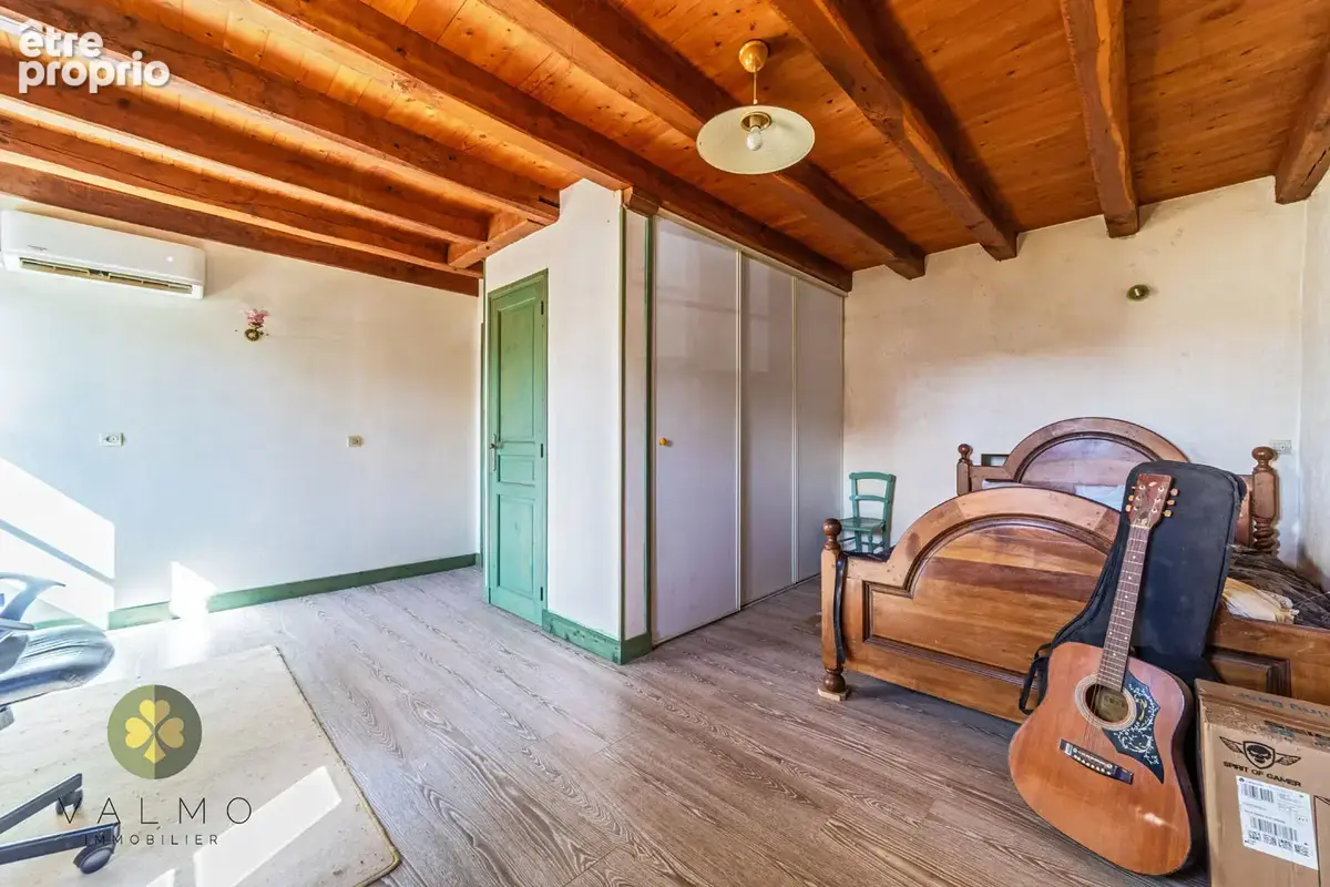 Gambais   sublime maison en pierre avec dépendances - photo 11