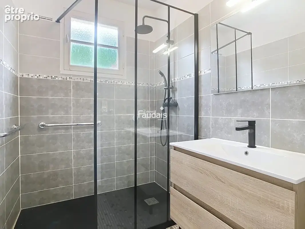 Maison 5 pièces 80 m² à vendre à Monthuchon (50200) - photo 6