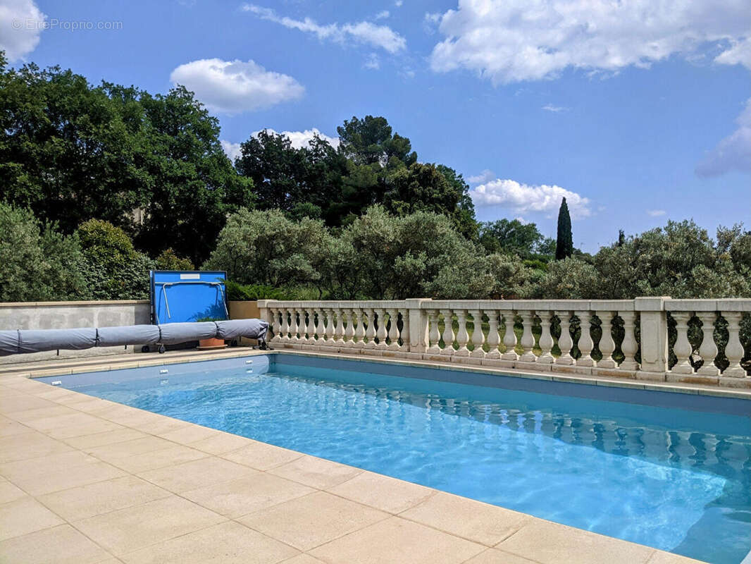 AUPS, superbe villa sur 2510 m 2 de terrain au calme. - photo 8