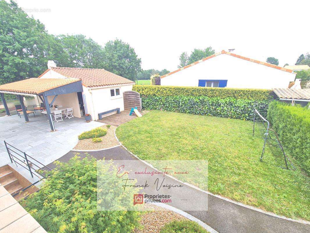 A VENDRE en Exclusivité au Boupère, maison de 135 m2 avec 3 chambres et 1 bureau sur une parcelle de 745 m2 - photo 3