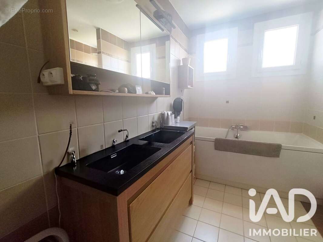Maison 163 m² à Pont-Sainte-Marie  - photo 7