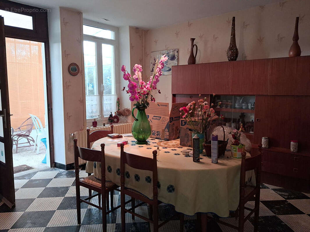 Maison à SAINT-ELOI