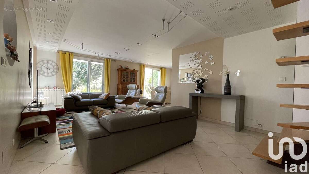 Photo 7 - Maison à JONQUIERES-SAINT-VINCENT